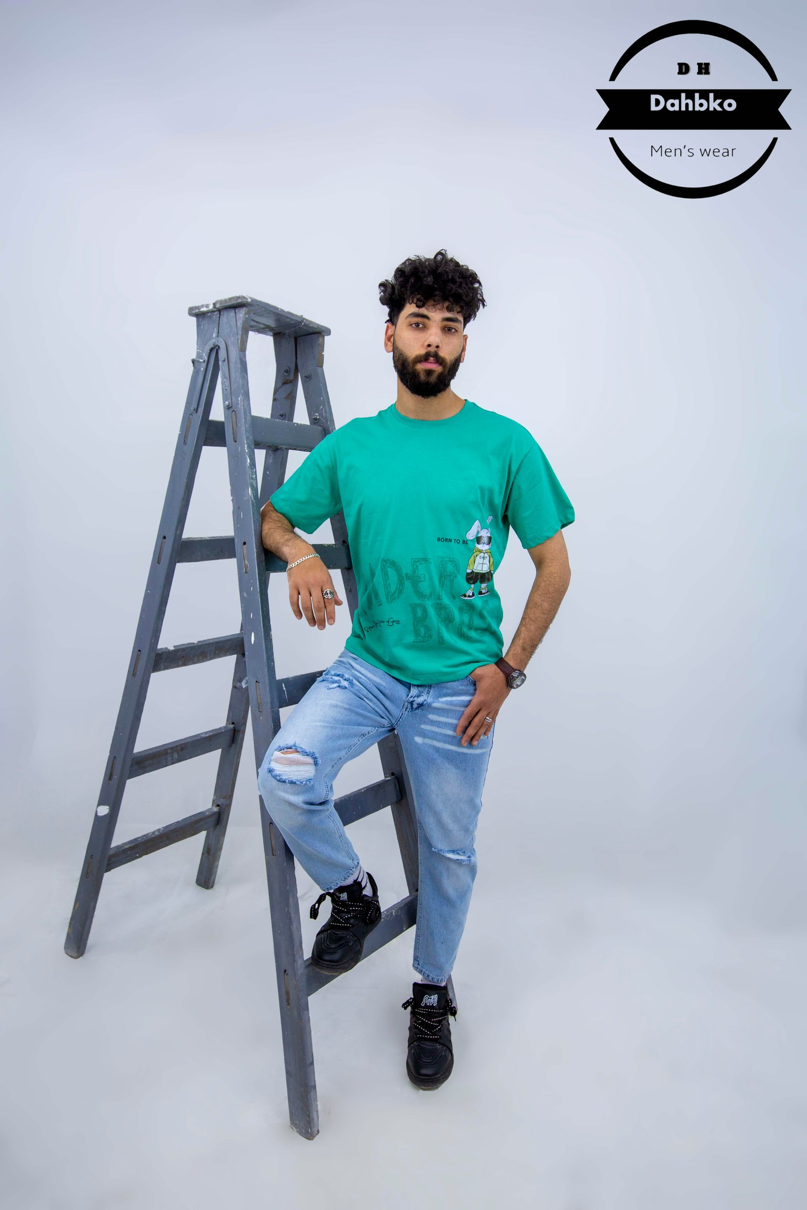 تشيرت رجالي بينيه بأكمام قصيرة وقبة دائرية