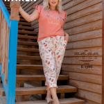 طقم بيجامة نسائي مريح ومميز بخامة ناعمة مثالي للراحة المنزلية